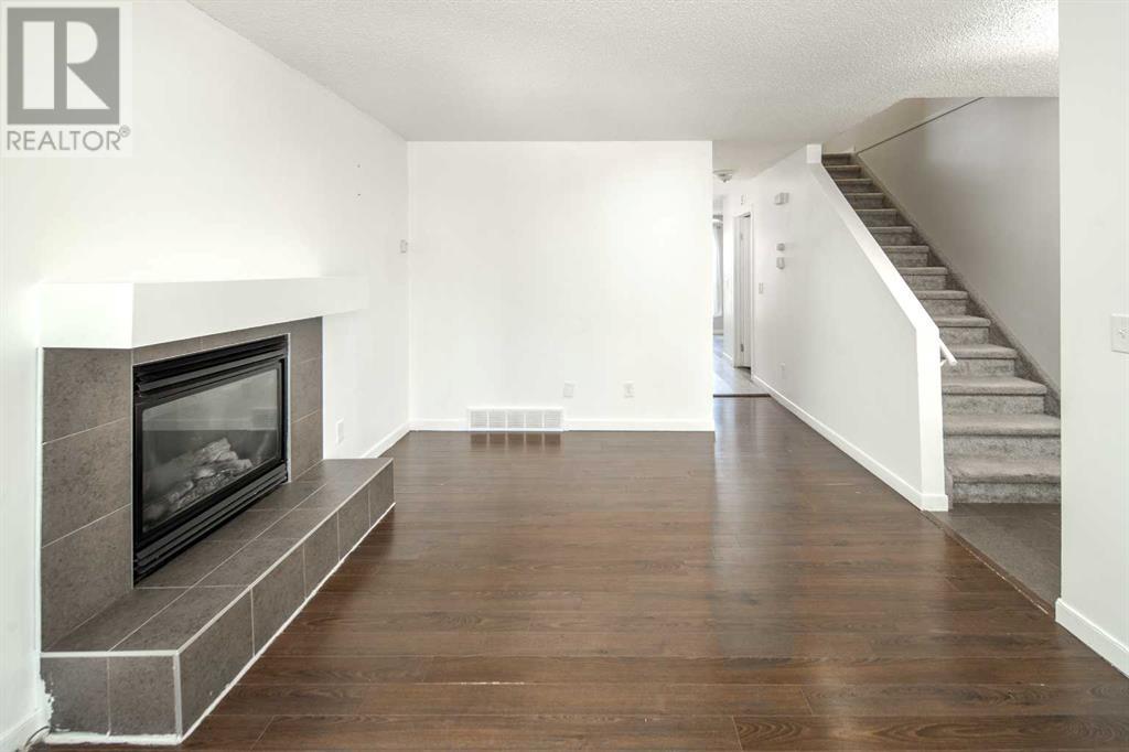 Single Family House for Sale in  Edgeburn Crescent NW Edgemont Calgary 