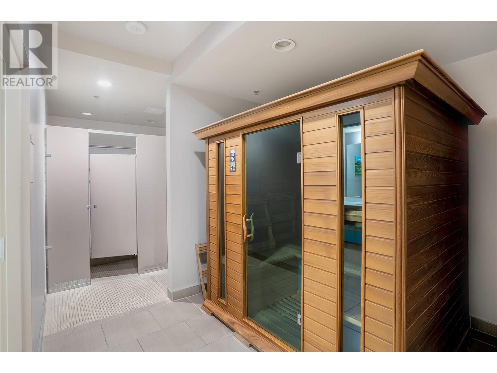 307 2040 Springfield Road, Kelowna