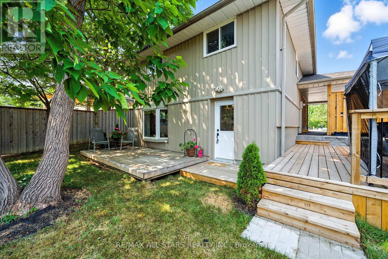 Photo 7 of 3 Lakeview Drive, Scugog ON