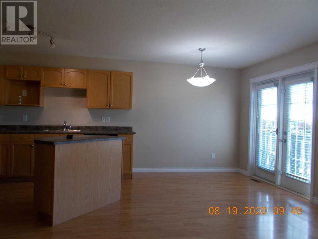 Photo 9 of 10329 70 Avenue, Grande Prairie AB