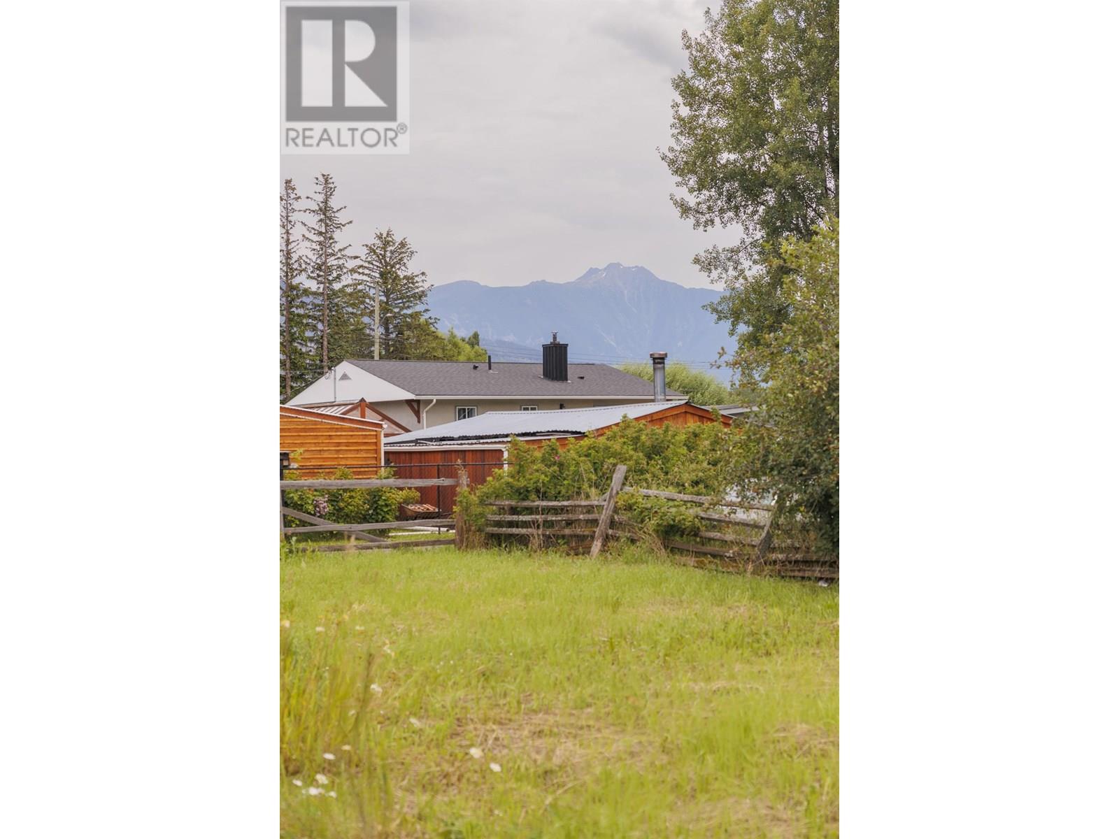 874 3RD AVENUE, McBride