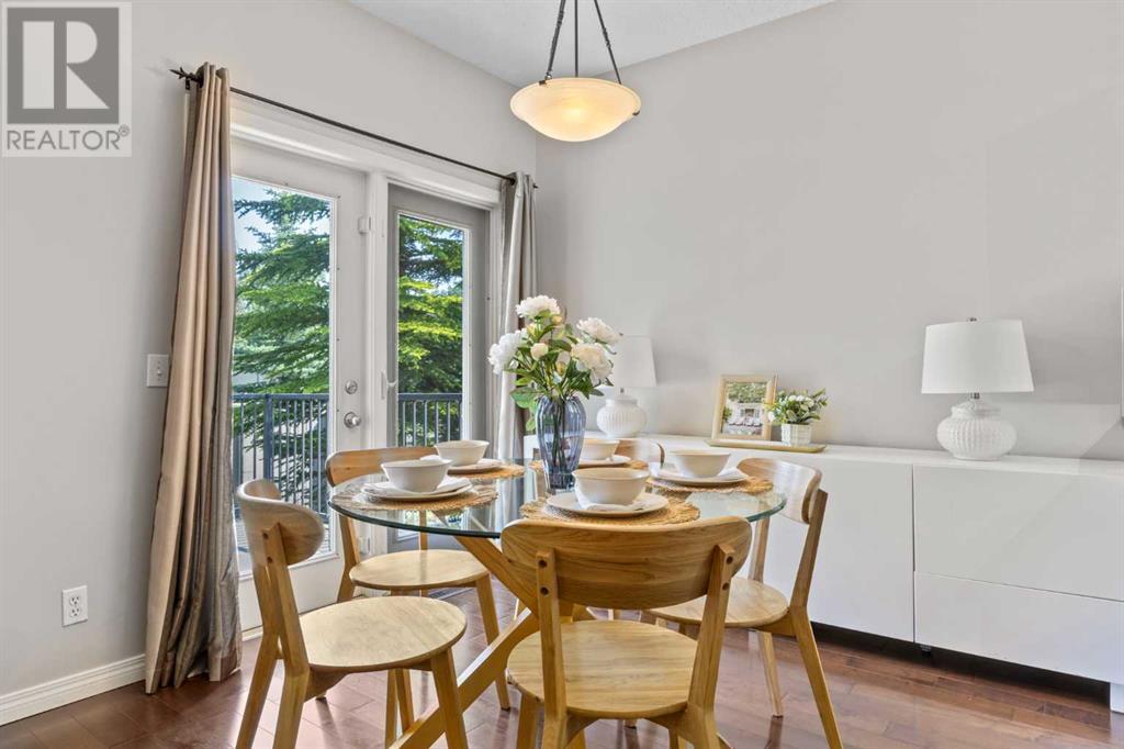 Single Family House for Sale in  Simcoe Place SW Signal Hill Calgary 
