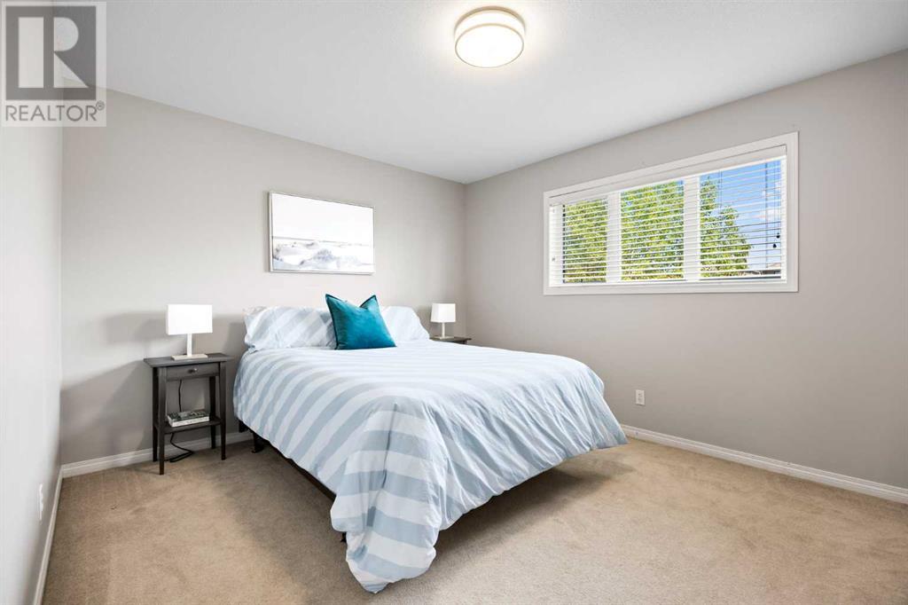 Single Family House for Sale in  Simcoe Place SW Signal Hill Calgary 