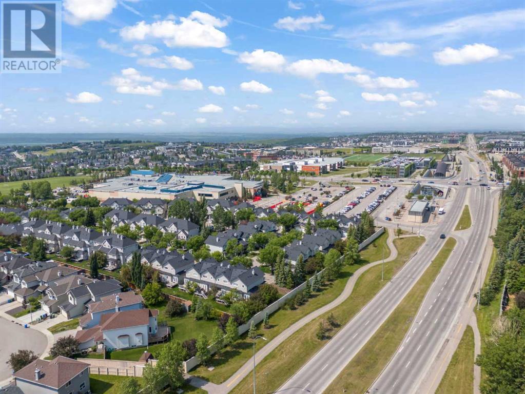 Single Family House for Sale in  Simcoe Place SW Signal Hill Calgary 