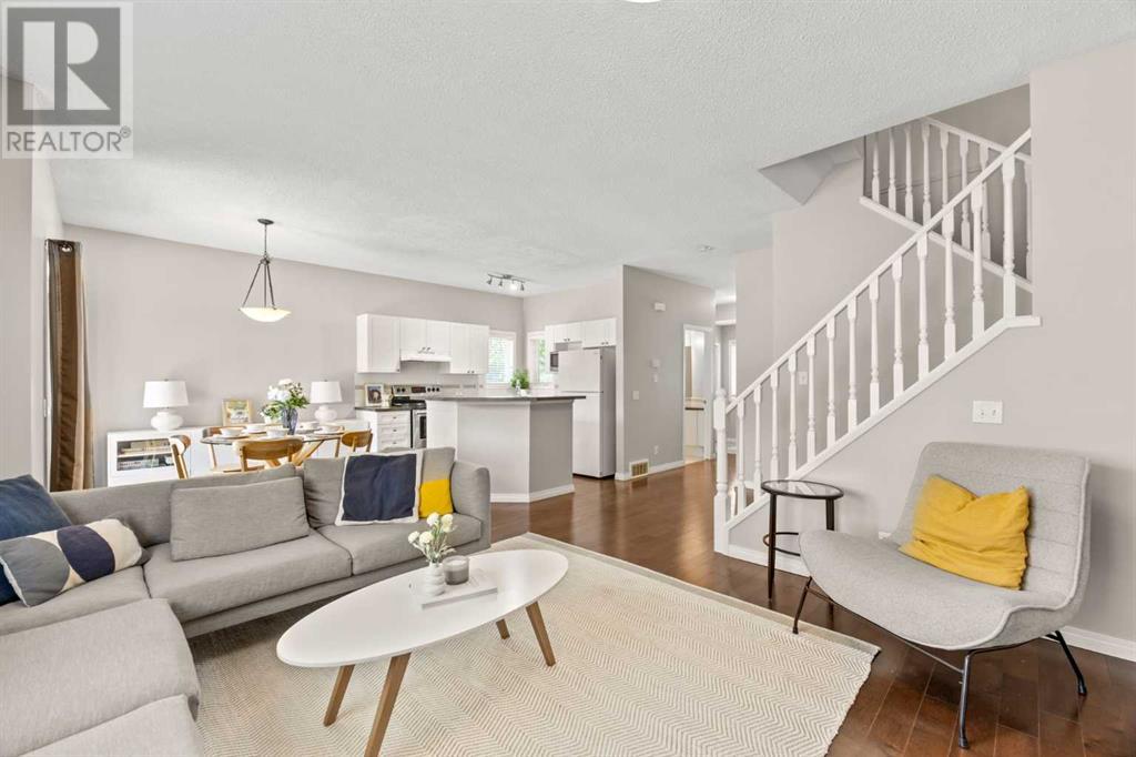 Single Family House for Sale in  Simcoe Place SW Signal Hill Calgary 