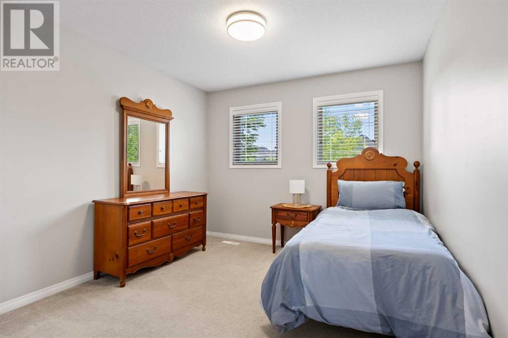 Single Family House for Sale in  Simcoe Place SW Signal Hill Calgary 
