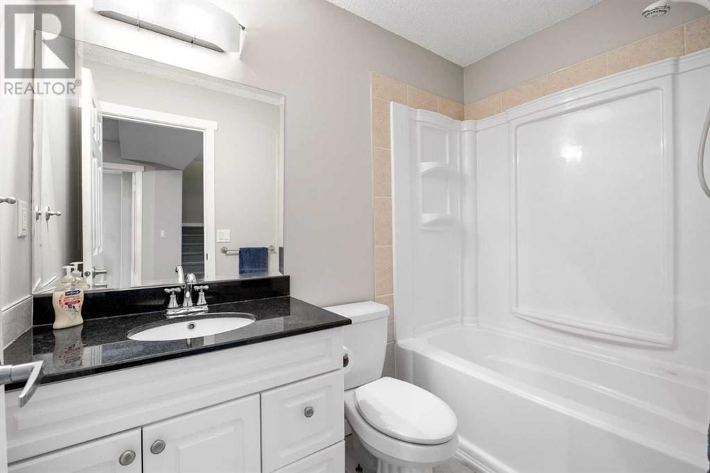 Single Family House for Sale in  Simcoe Place SW Signal Hill Calgary 
