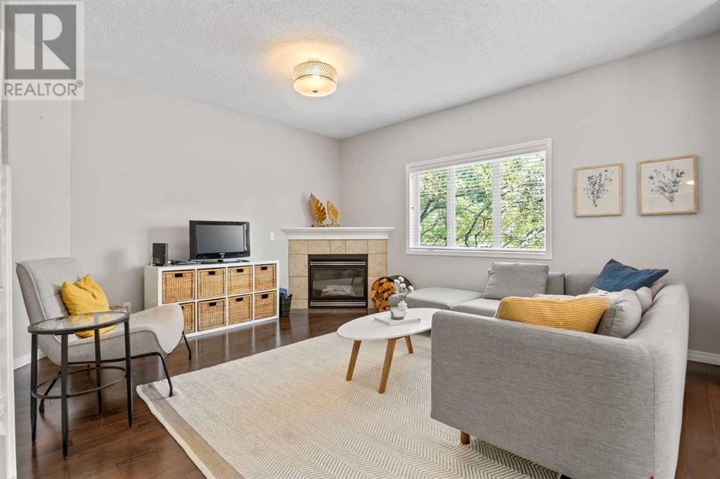 Single Family House for Sale in  Simcoe Place SW Signal Hill Calgary 