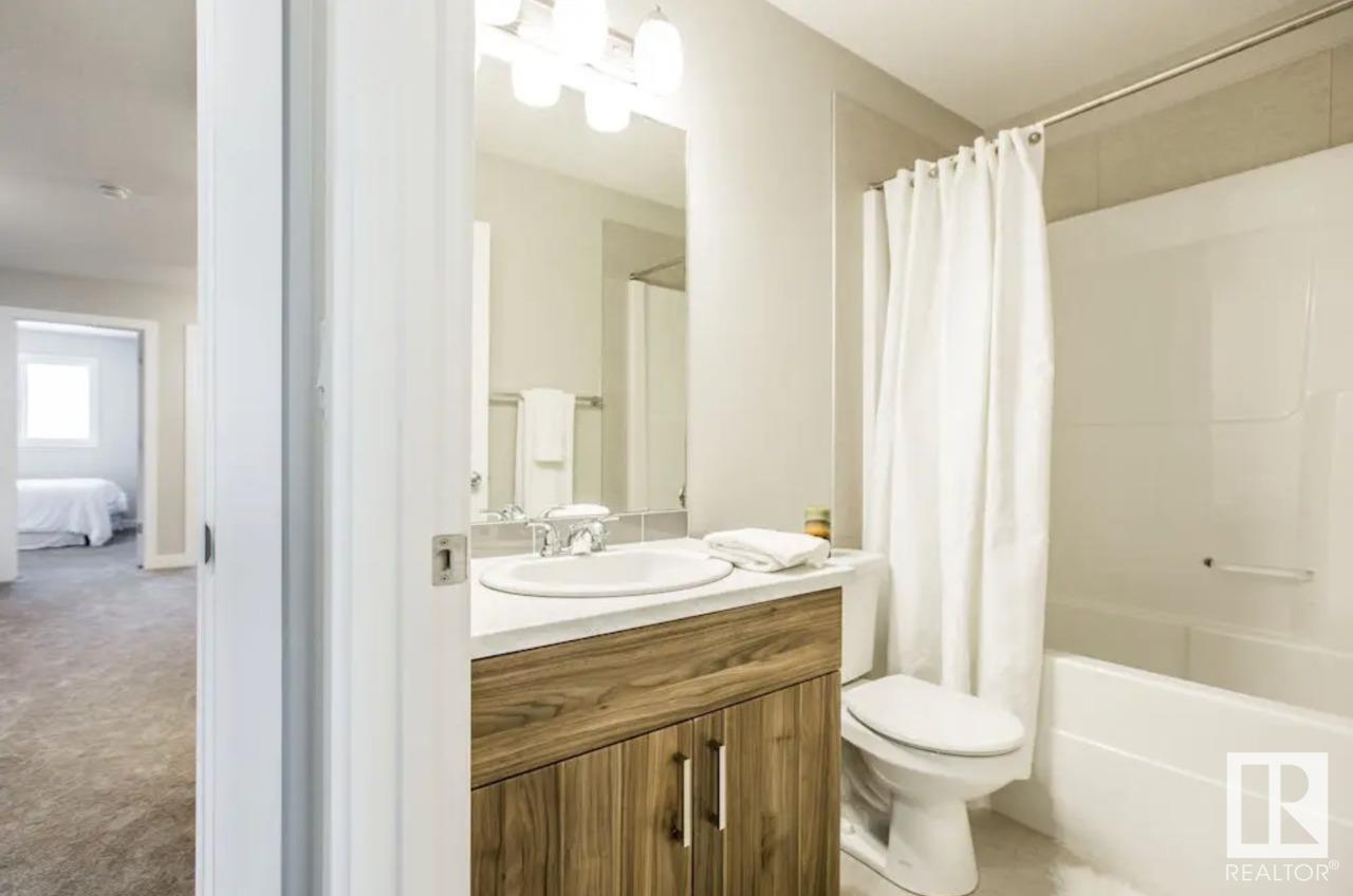 Photo 12 of 315 26 St Sw Sw, Edmonton AB