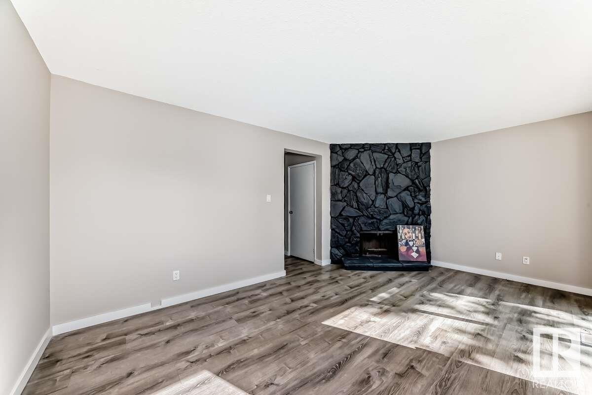 Photo 20 of 1259 Hooke Rd Nw, Edmonton AB