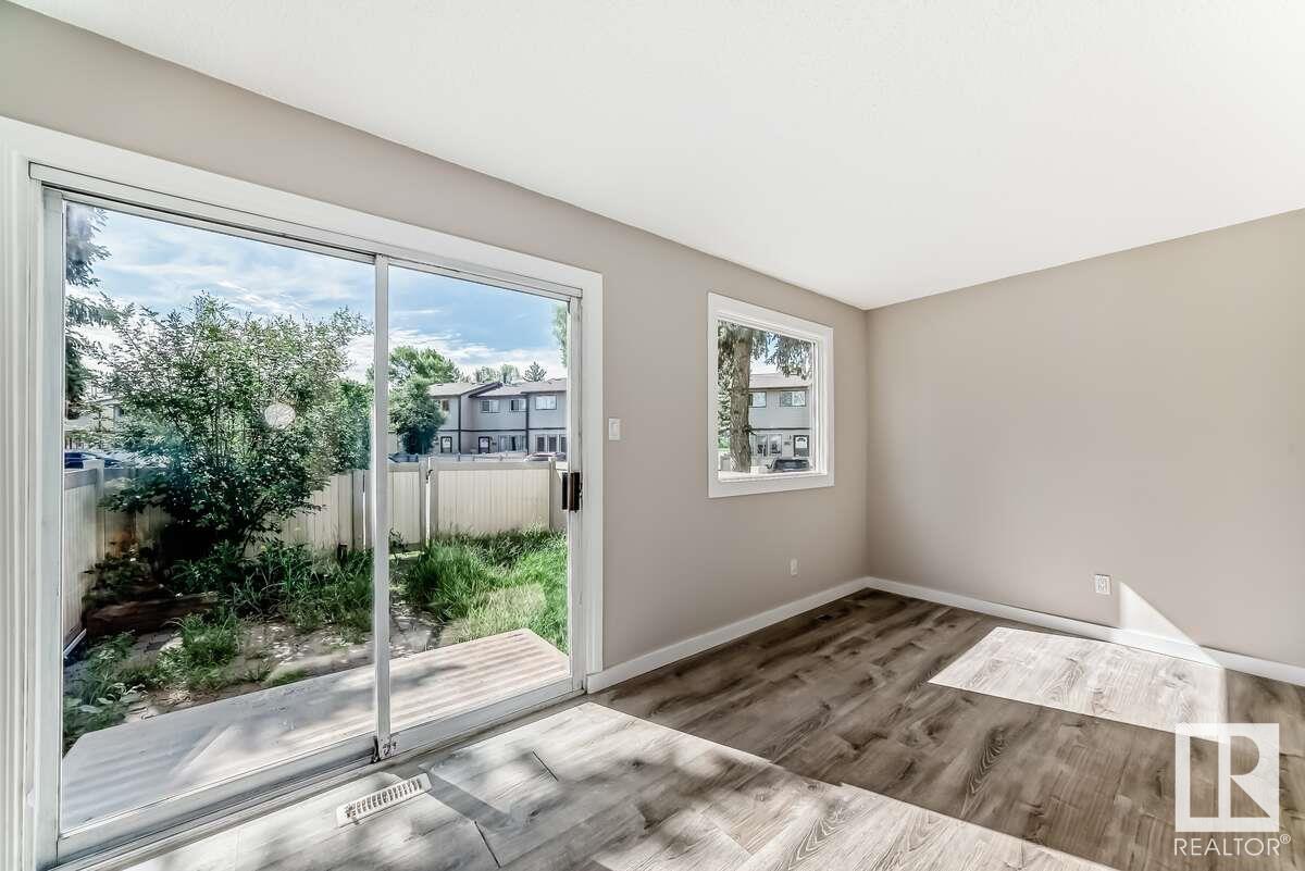 Photo 22 of 1259 Hooke Rd Nw, Edmonton AB