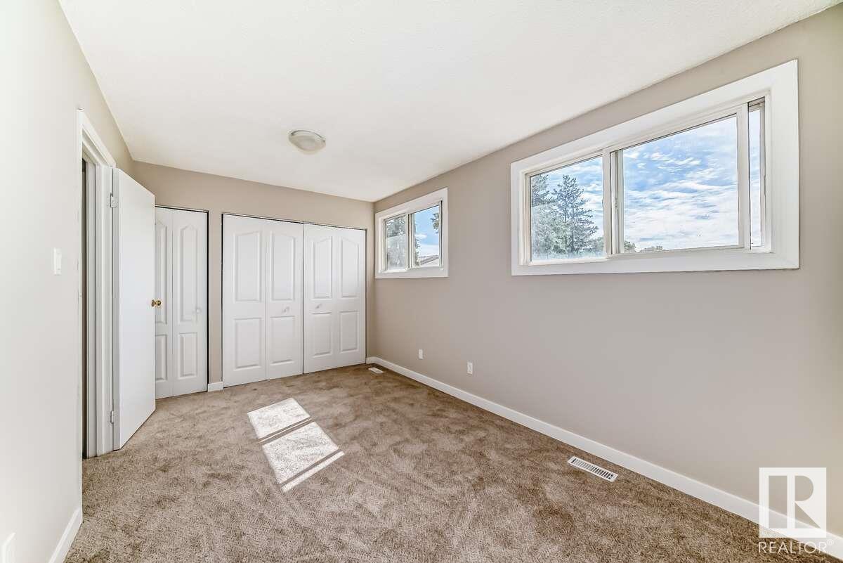 Photo 26 of 1259 Hooke Rd Nw, Edmonton AB