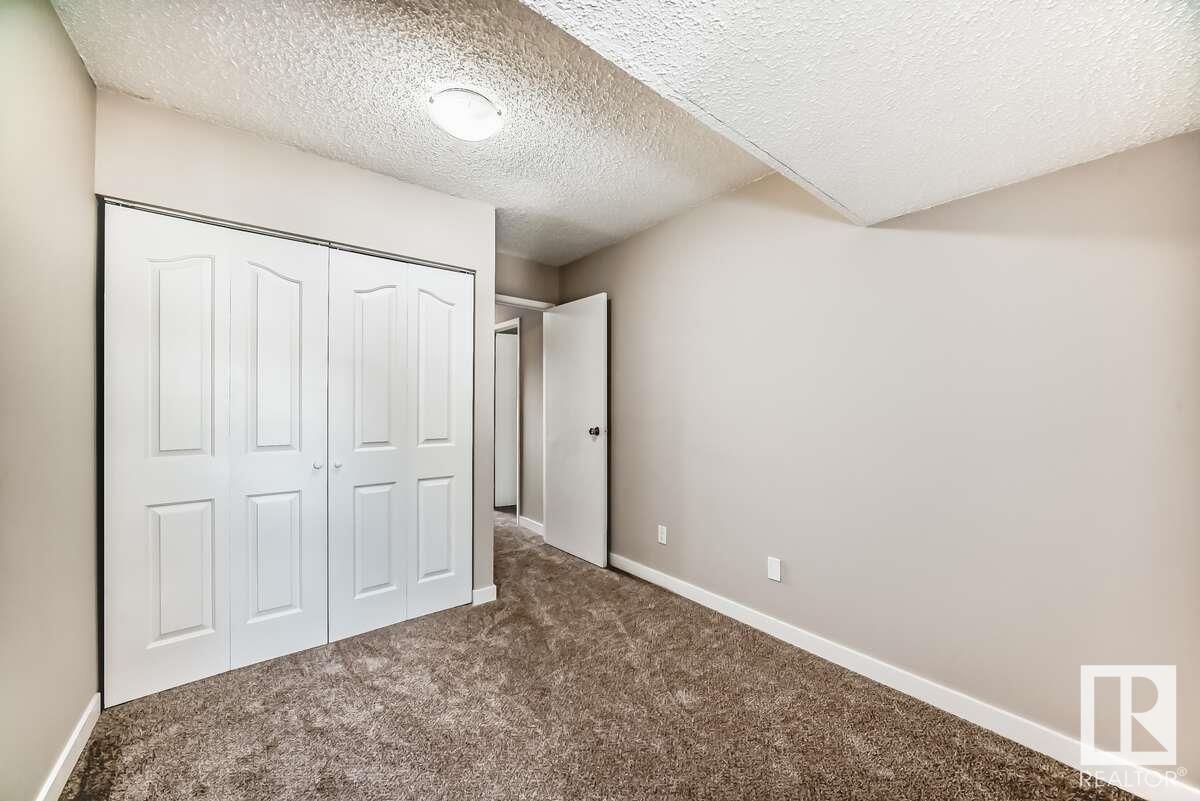 Photo 6 of 1259 Hooke Rd Nw, Edmonton AB