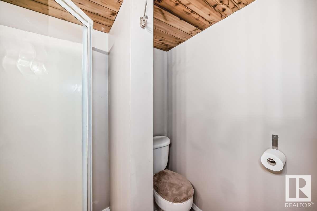 Photo 8 of 1259 Hooke Rd Nw, Edmonton AB