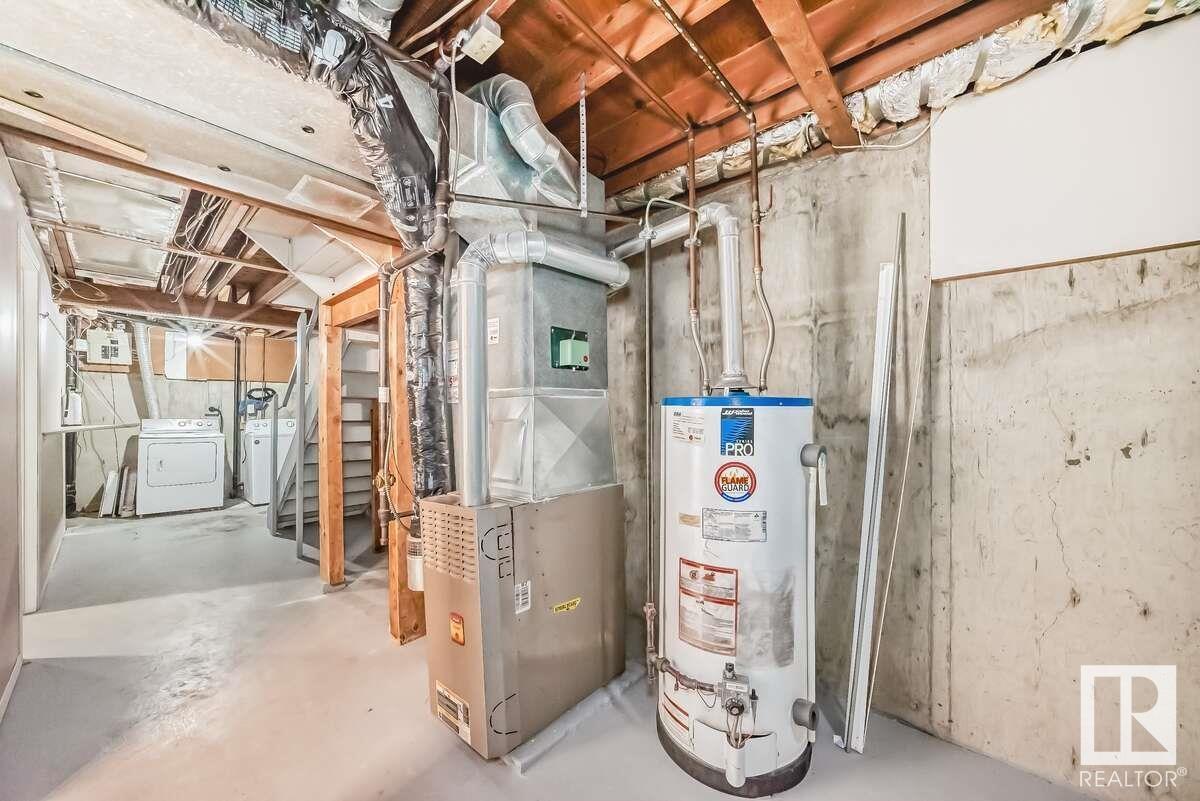 Photo 16 of 1259 Hooke Rd Nw, Edmonton AB