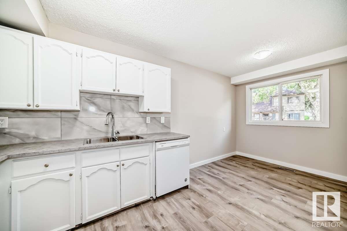 Photo 2 of 1259 Hooke Rd Nw, Edmonton AB