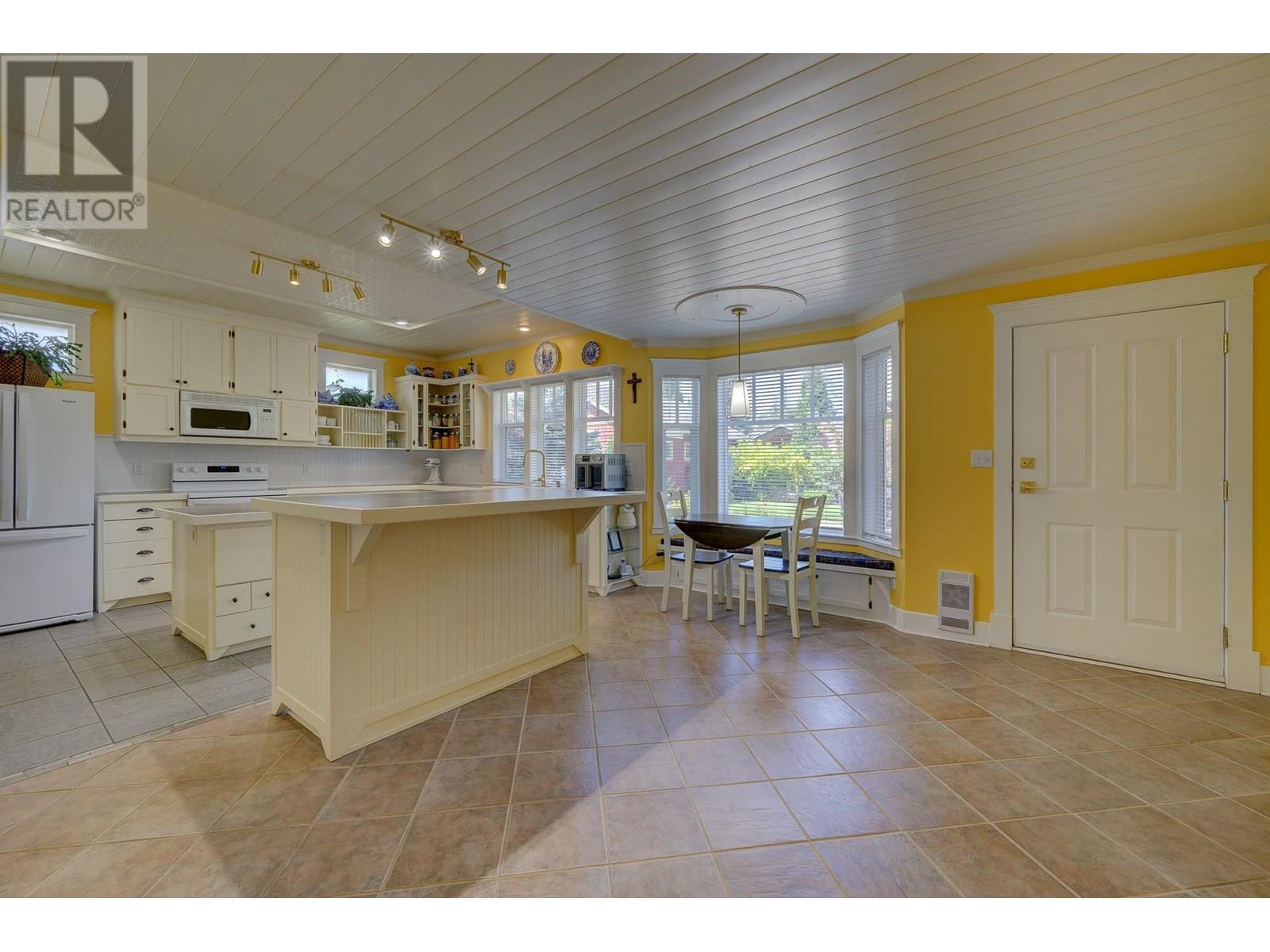 4761 BIRCH Lane, Barriere