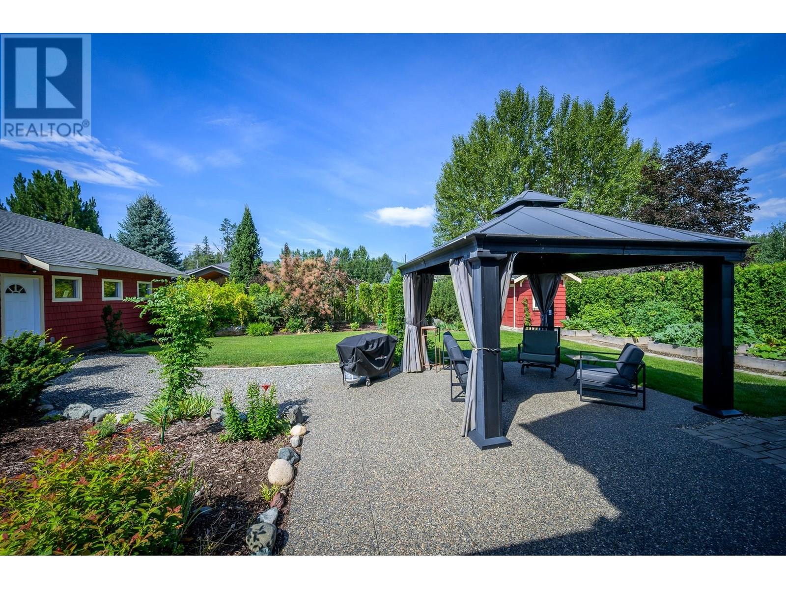 4761 BIRCH Lane, Barriere
