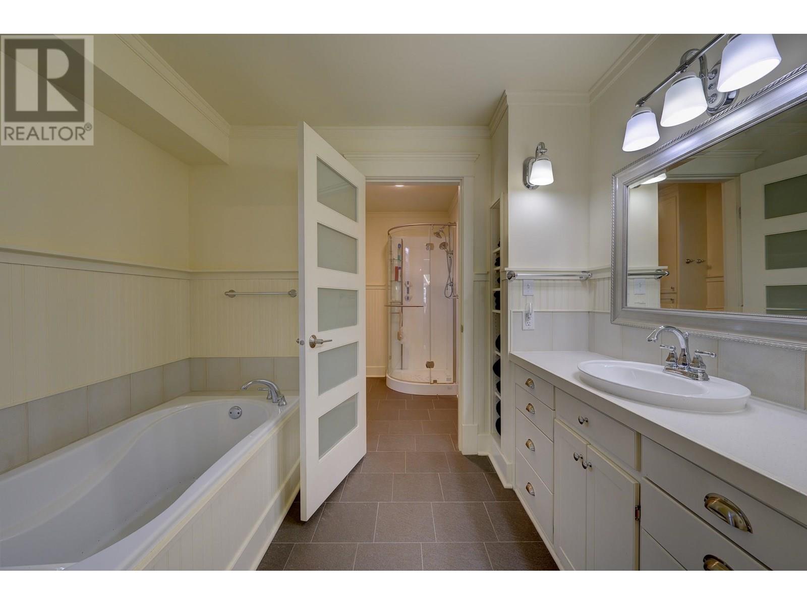 4761 BIRCH Lane, Barriere