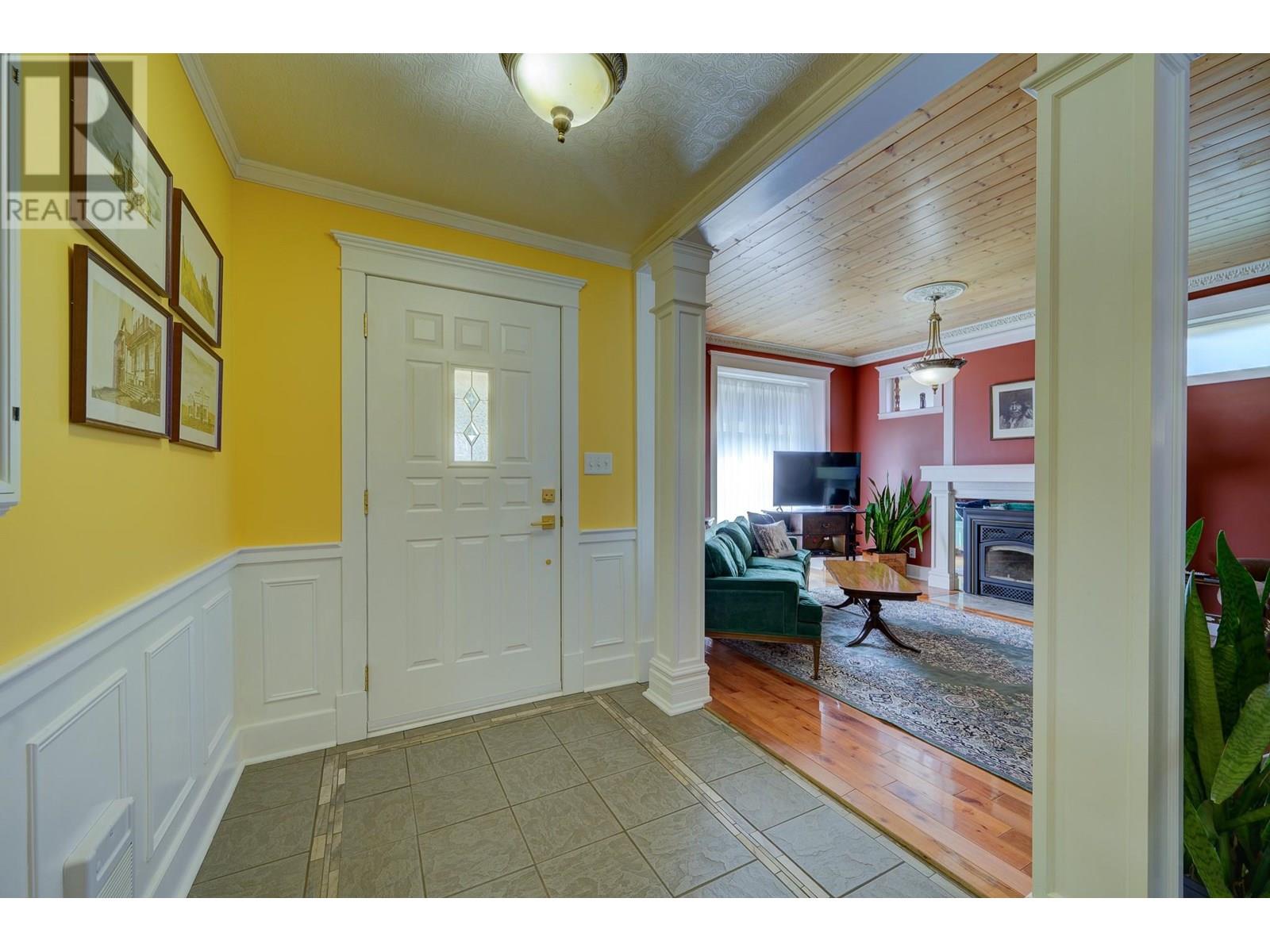 4761 BIRCH Lane, Barriere