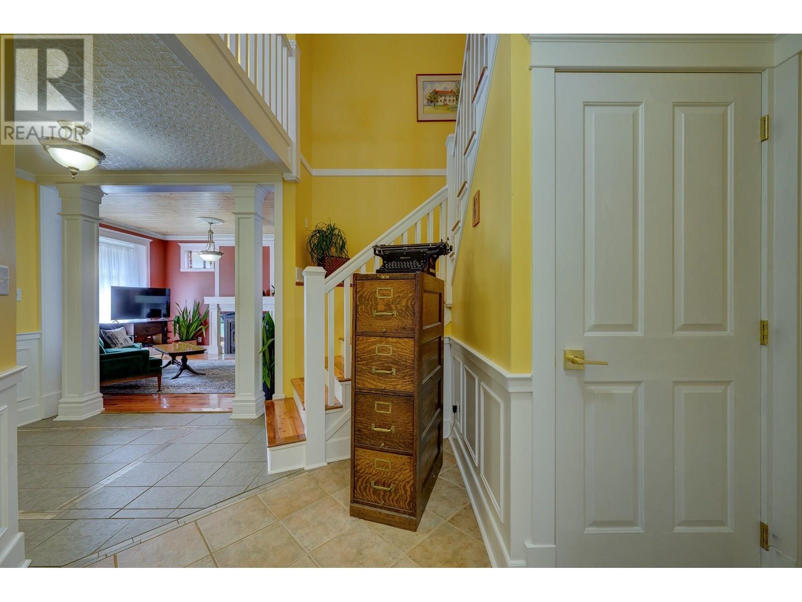 4761 BIRCH Lane, Barriere