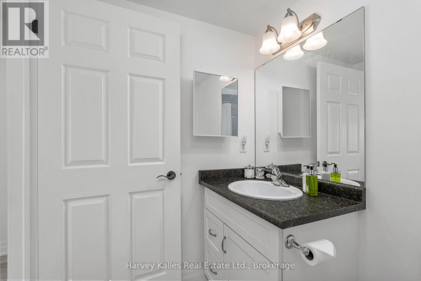 Photo 8 of 205 26 Dairy Lane, Huntsville ON