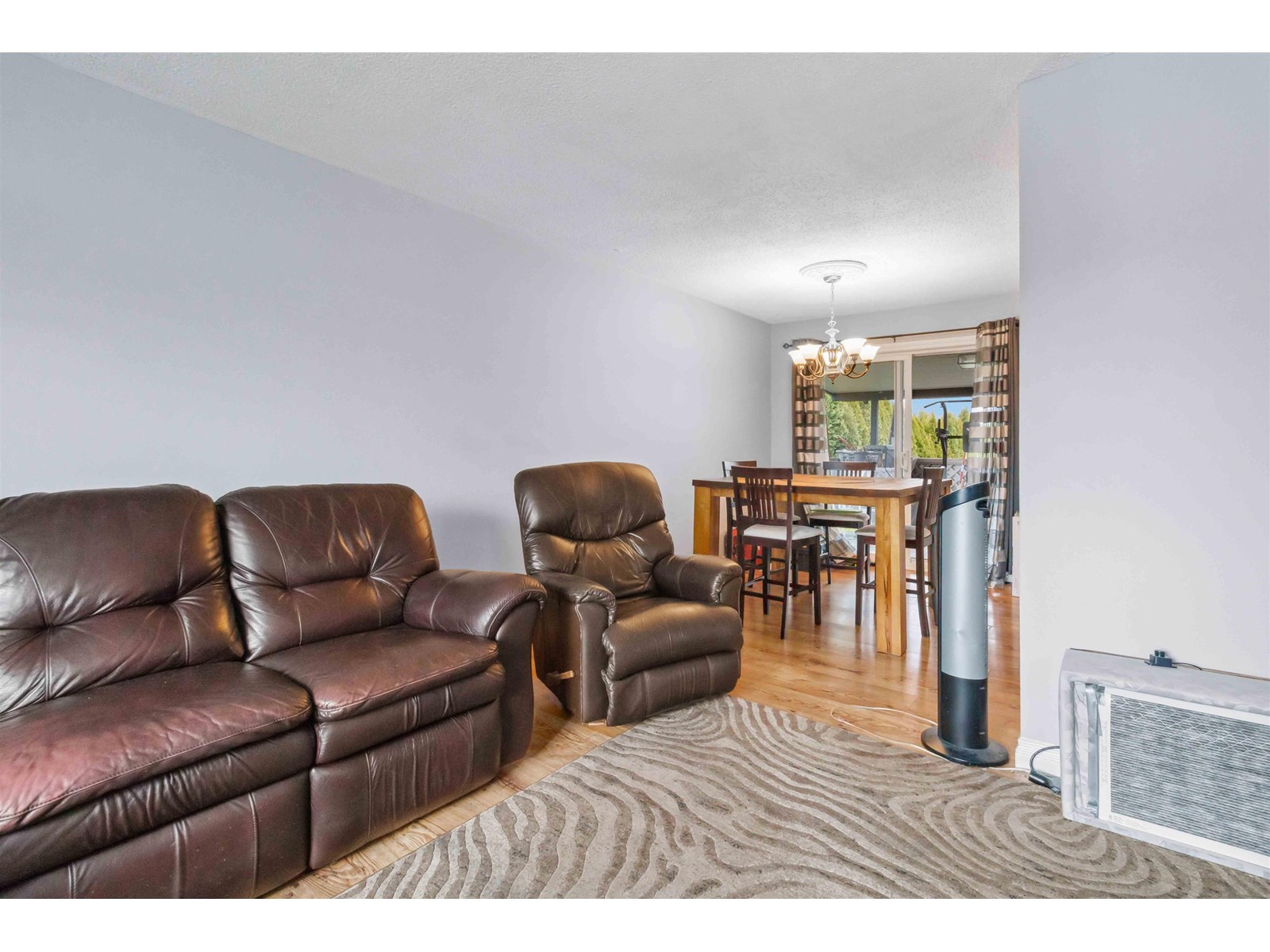 Photo 8 of 8702 Broadway Street Chilliwack Proper South, Chilliwack BC