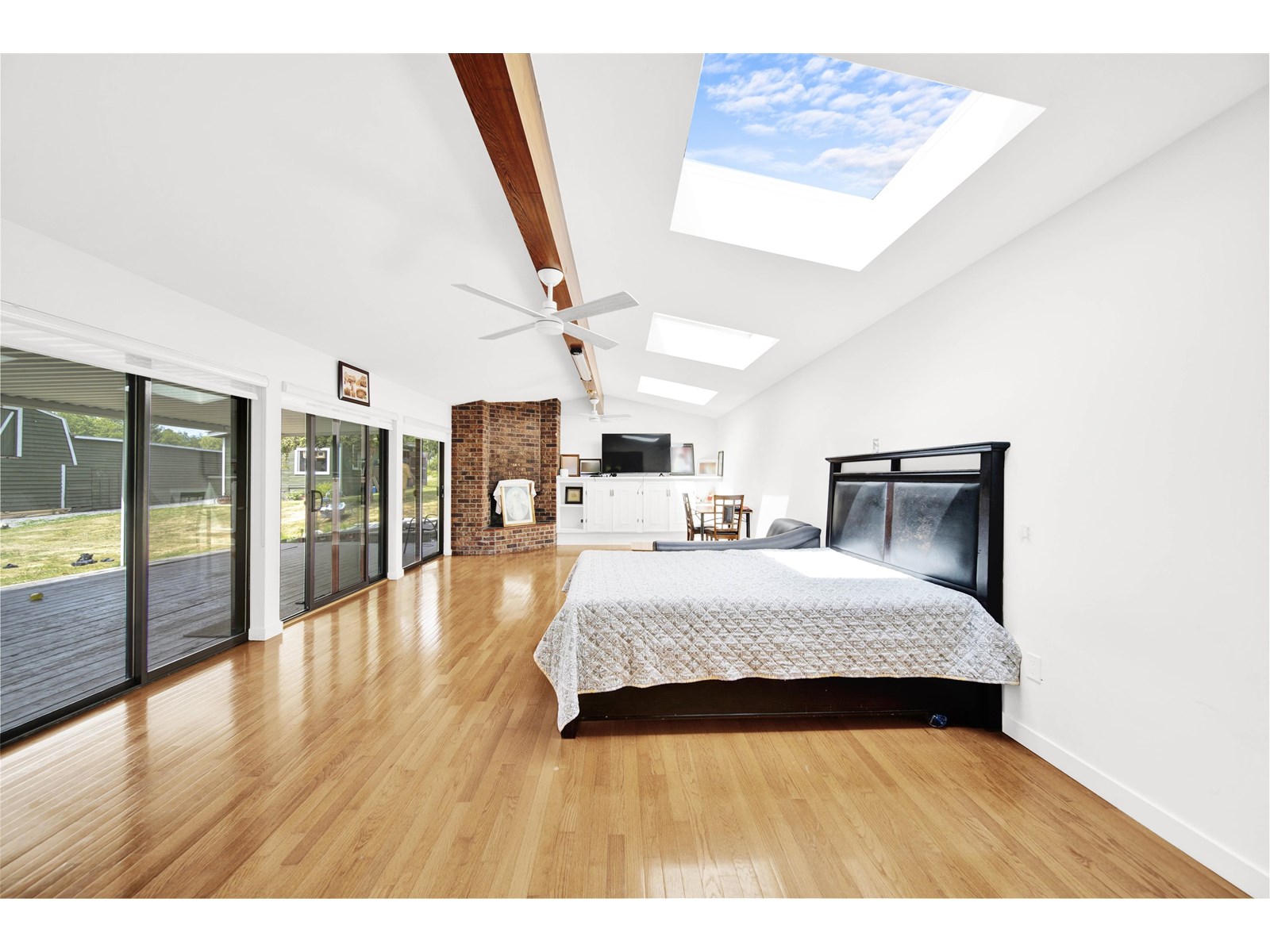 Photo 11 of 16951 94 A Avenue, Surrey BC