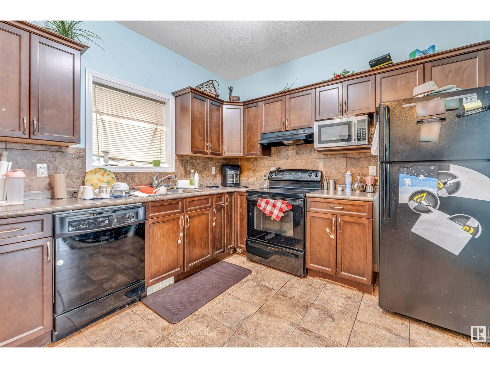Photo 17 of 5108 146 Av Nw, Edmonton AB