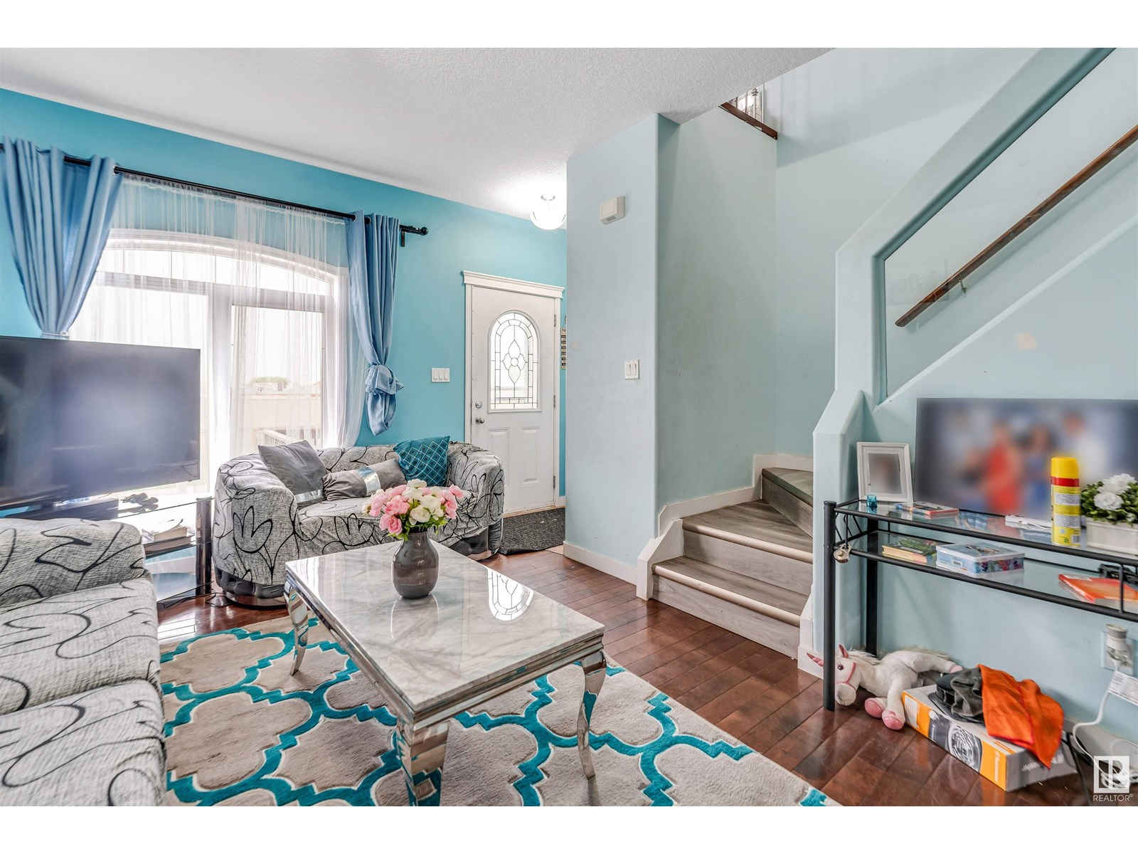 Photo 10 of 5108 146 Av Nw, Edmonton AB