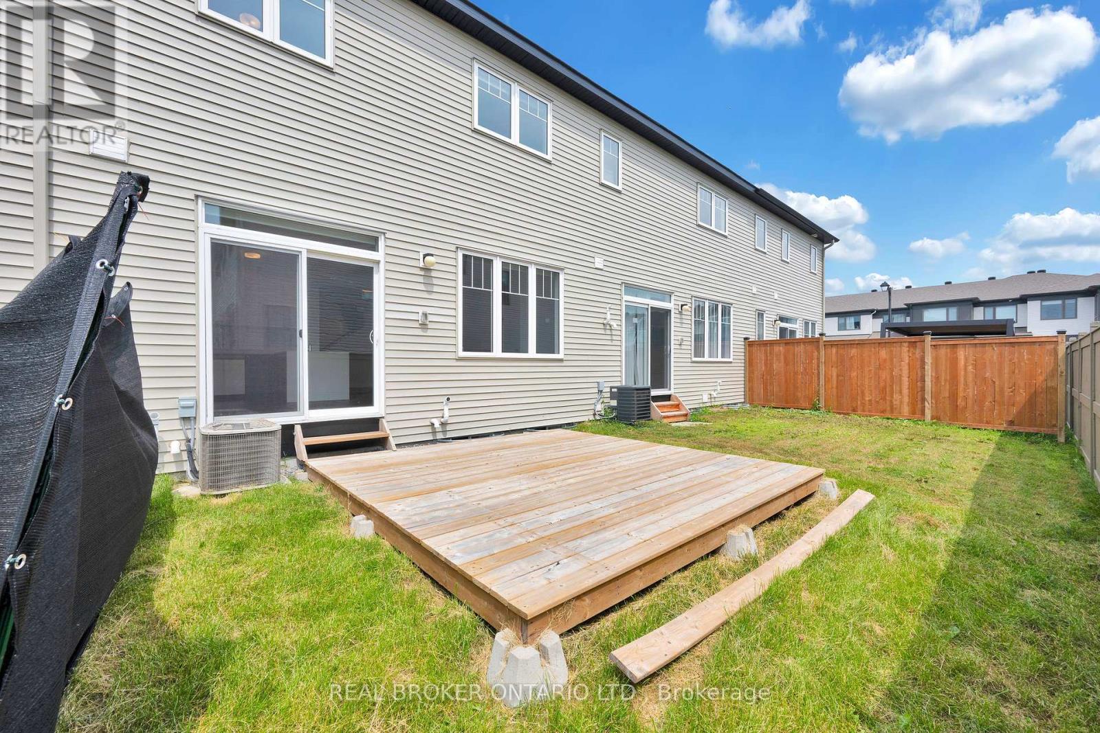 Photo 30 of 2123 Winsome Terrace, Ottawa ON