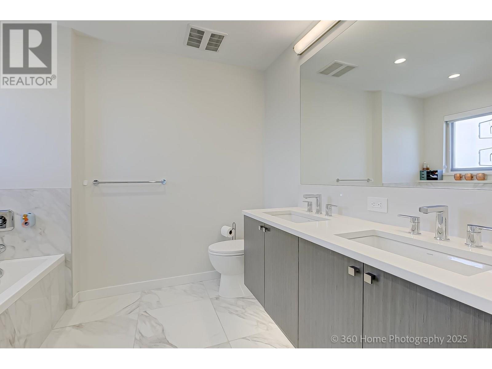 Photo 13 of 223 4738 Hemlock Way, Tsawwassen BC