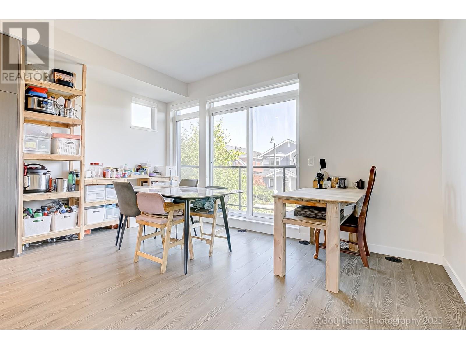 Photo 12 of 223 4738 Hemlock Way, Tsawwassen BC