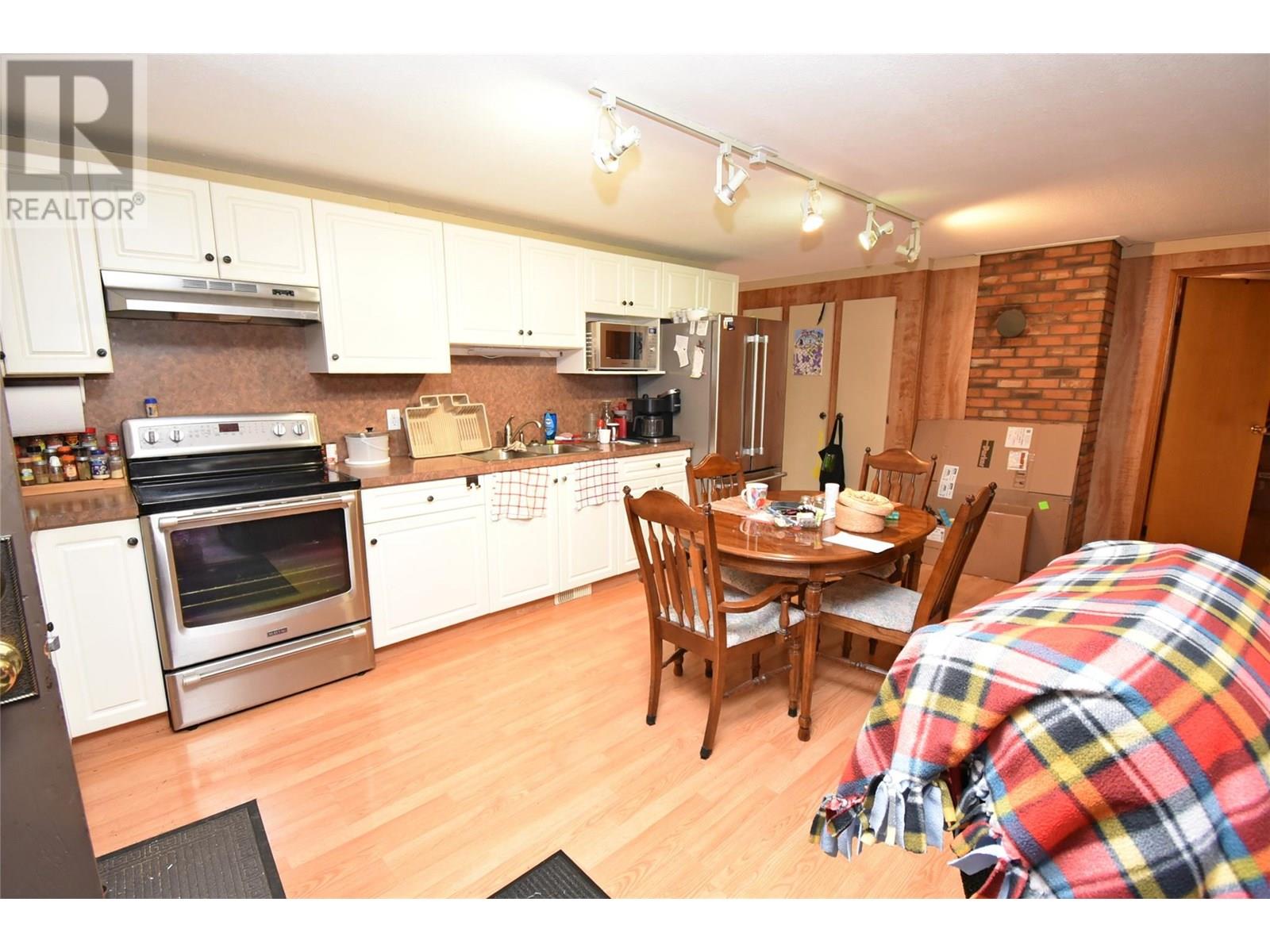 5741 Scott Road, Falkland