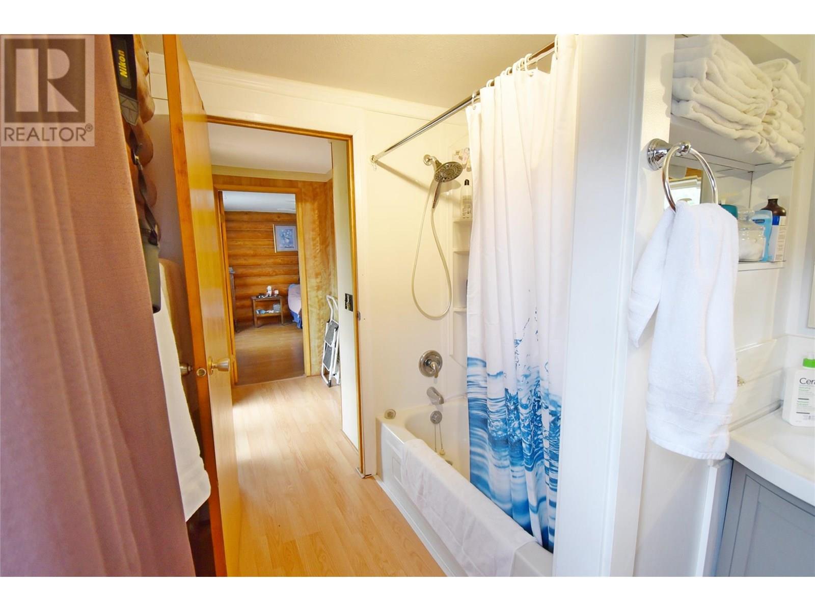 5741 Scott Road, Falkland
