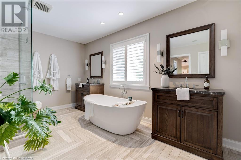 Photo 19 of 640 George Street, Burlington ON