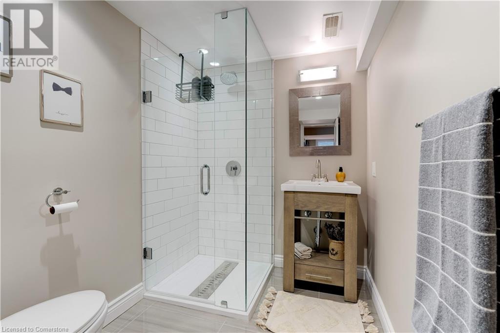Photo 27 of 640 George Street, Burlington ON