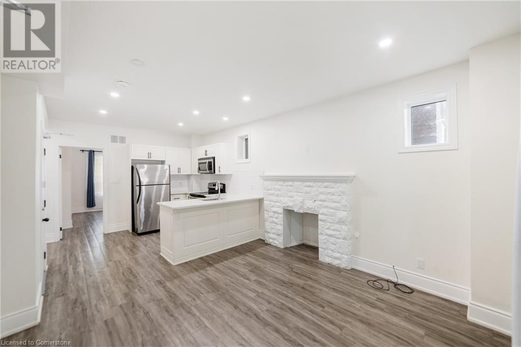 Photo 5 of 27 Melrose Avenue S, Hamilton ON