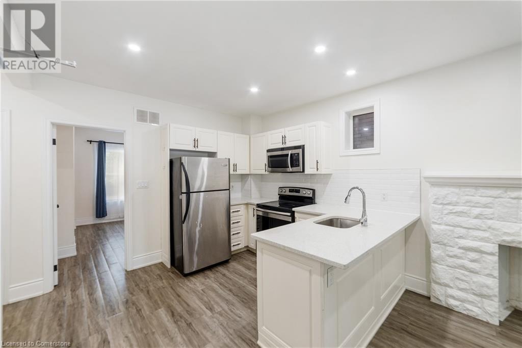 Photo 7 of 27 Melrose Avenue S, Hamilton ON