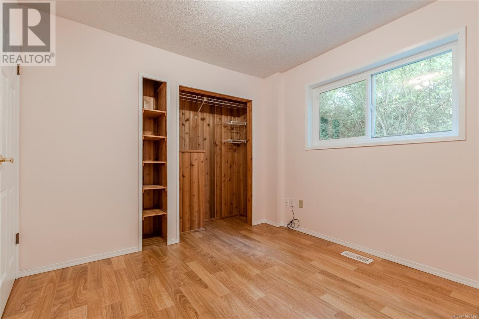 Photo 16 of 6011 Mary St, Duncan BC
