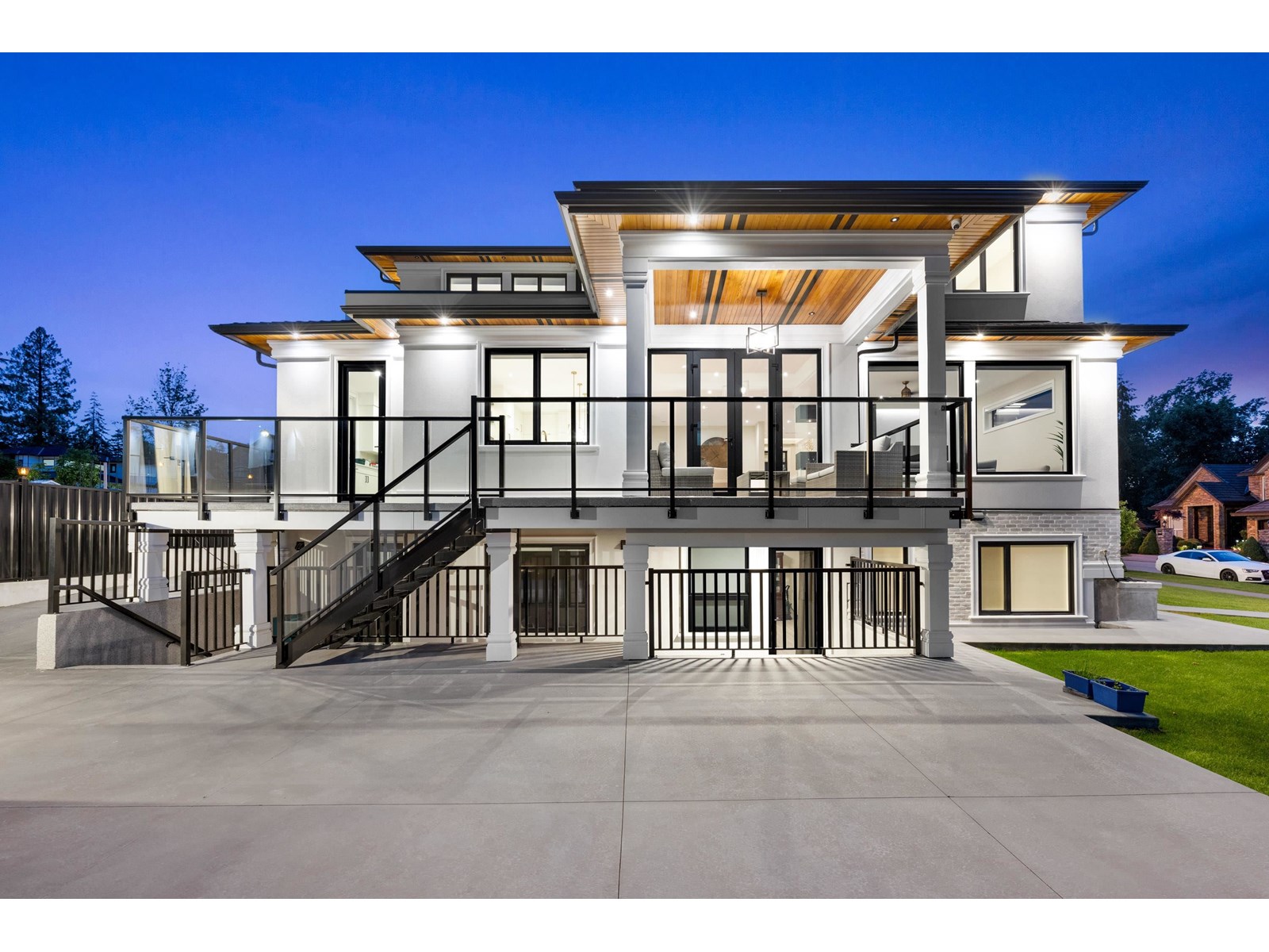 Photo 10 of 6166 152 A Street, Surrey BC