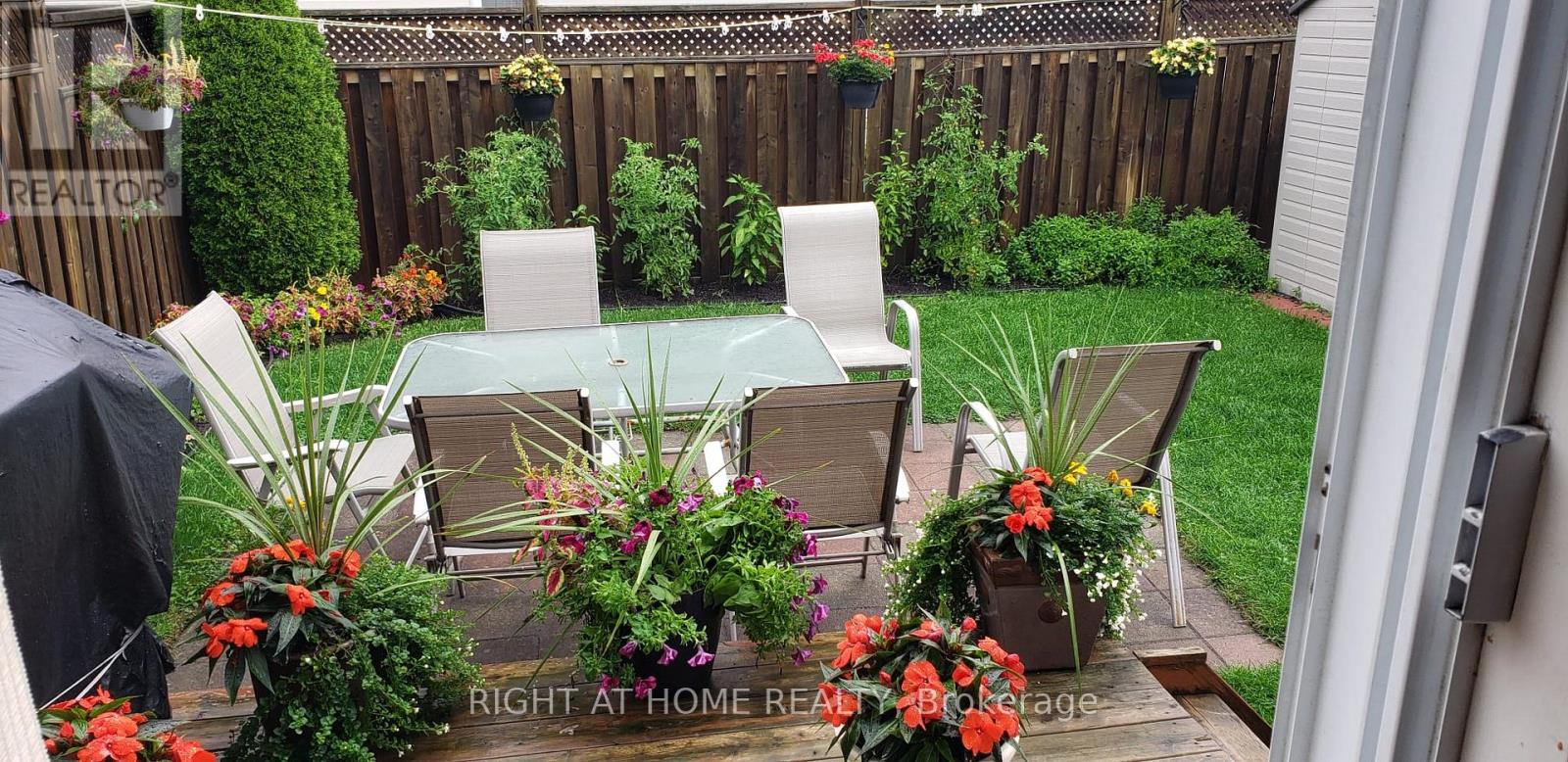 https://ddfcdn.realtor.ca/listing/TS638883659682330000/reb76/highres/8/x12251018_49.jpg