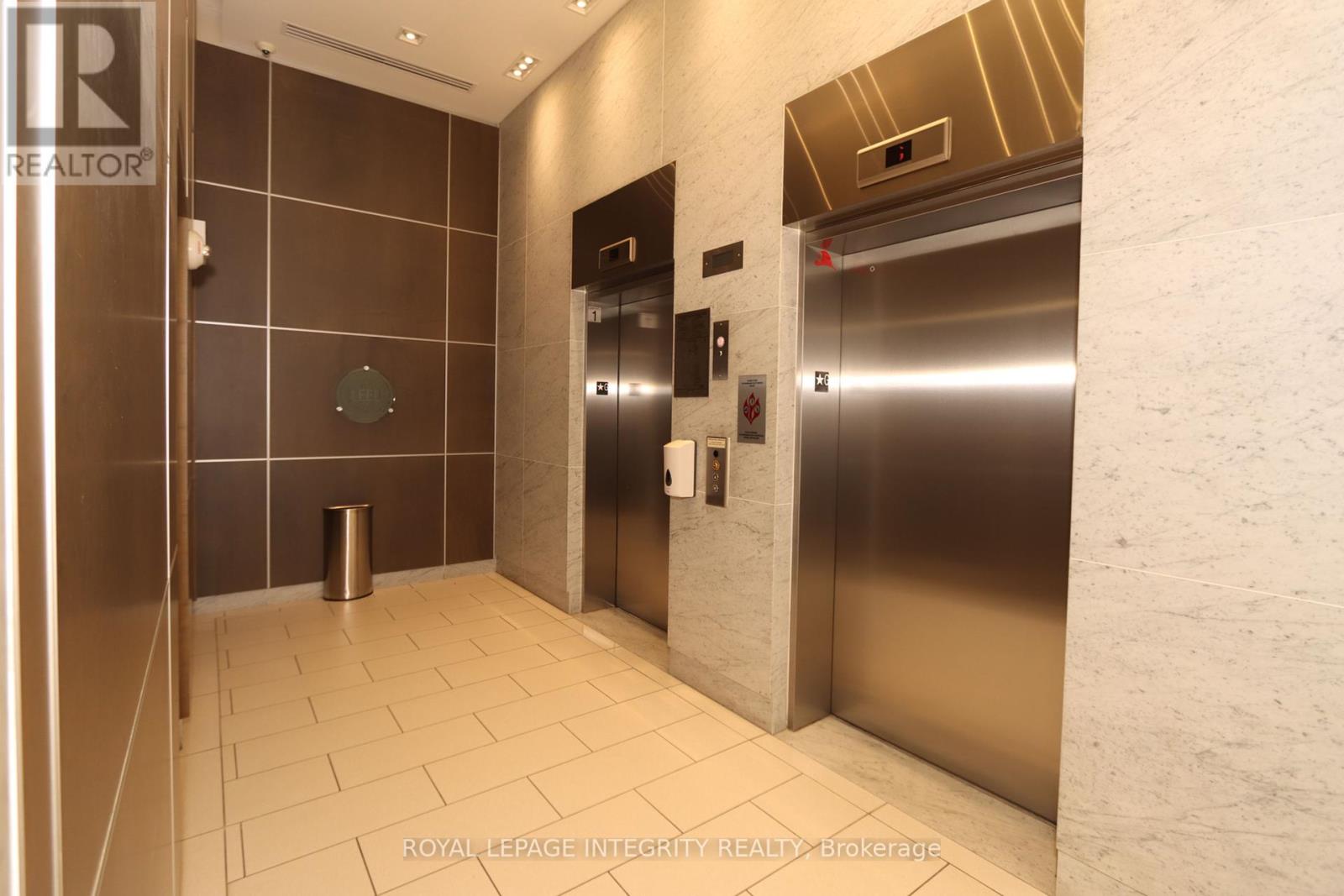 Photo 2 of 318 411 Mackay Street, Ottawa ON