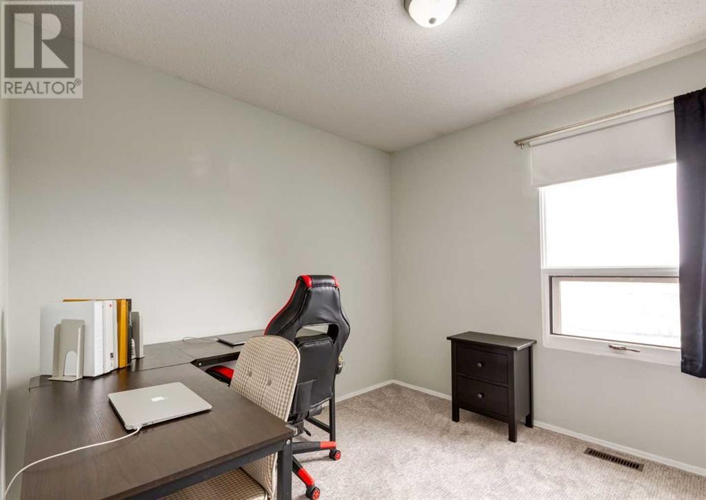 Single Family House for Sale in   Blackthorn Road NE Thorncliffe Calgary 