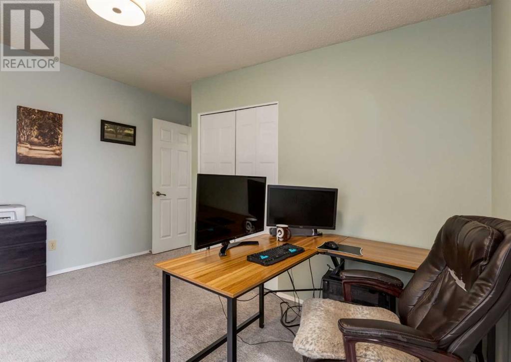 Single Family House for Sale in   Blackthorn Road NE Thorncliffe Calgary 
