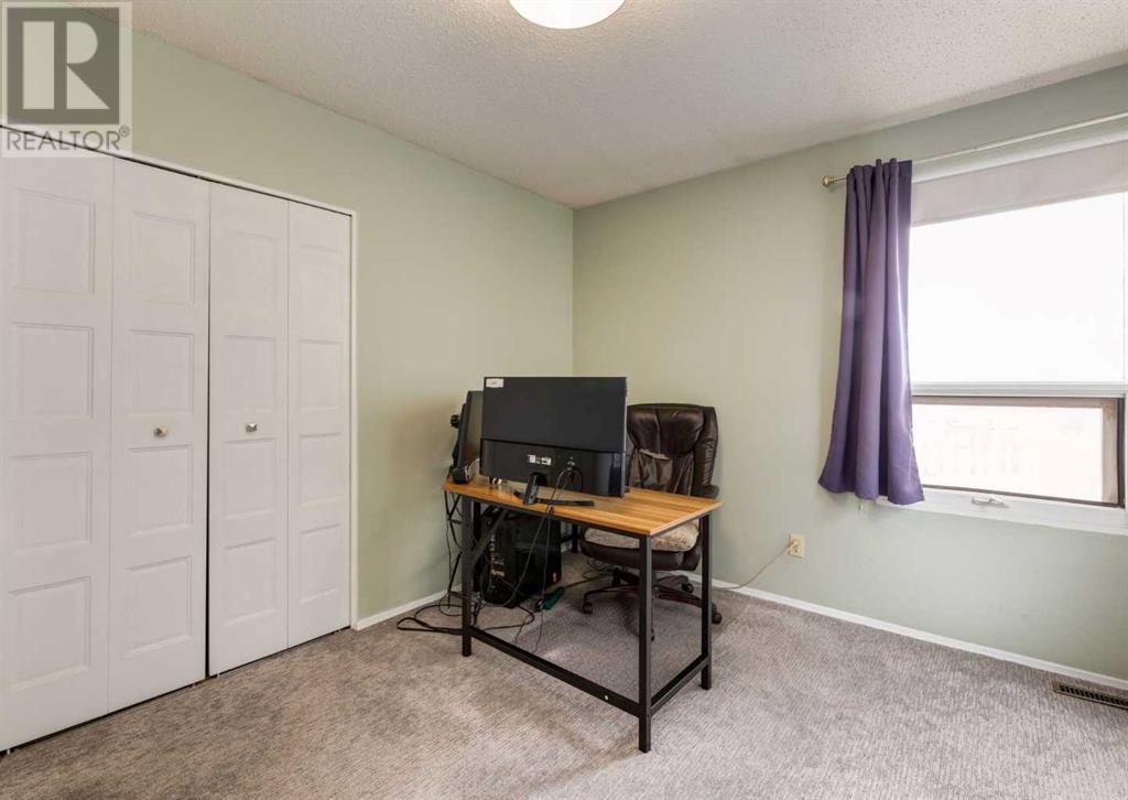 Single Family House for Sale in   Blackthorn Road NE Thorncliffe Calgary 