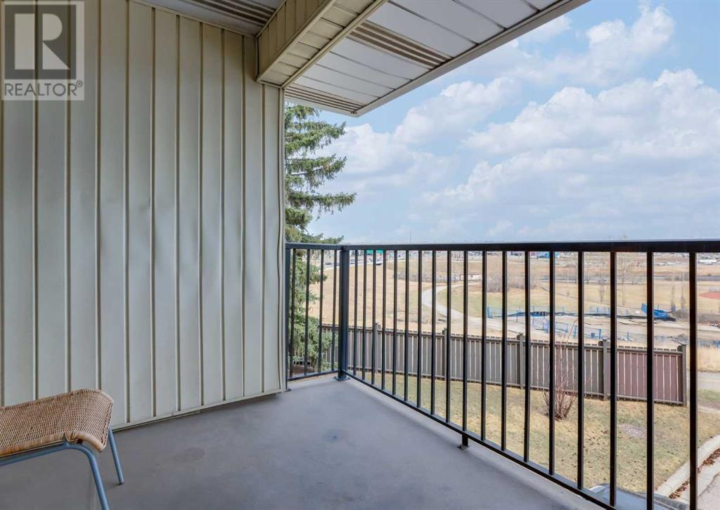 Single Family House for Sale in   Blackthorn Road NE Thorncliffe Calgary 