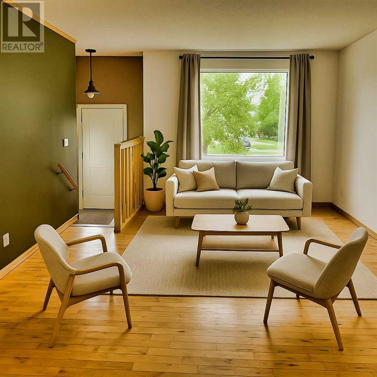Single Family House Bungalow for Sale in  Dovercliffe Way SE Dover Calgary 