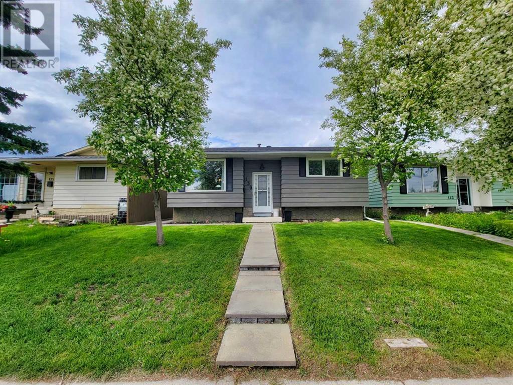 Single Family House Bungalow for Sale in  Dovercliffe Way SE Dover Calgary 