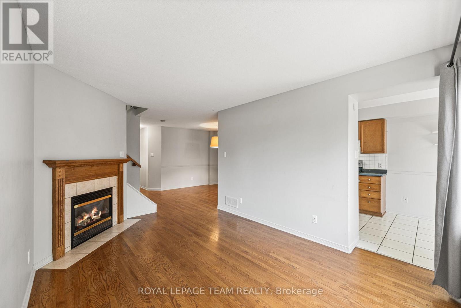 Photo 15 of 156 Claridge Drive, Ottawa ON